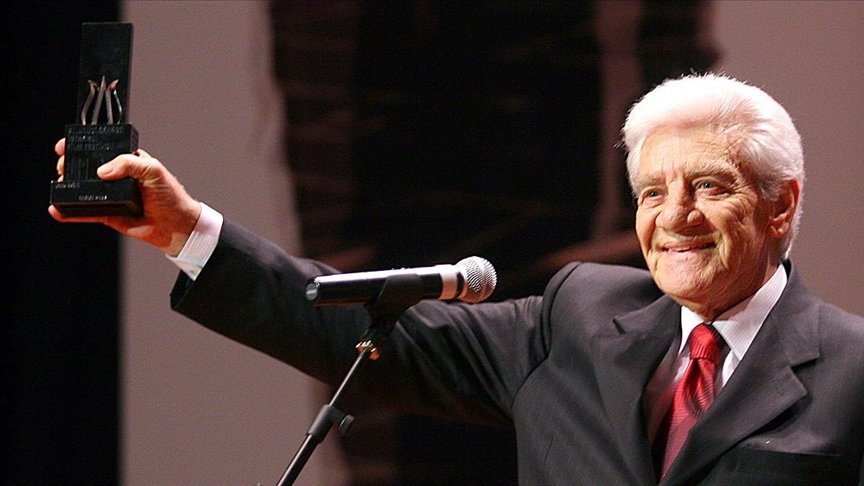 54 yıllık kariyerine 200’den fazla film sığdıran sanatçı: Ekrem Bora