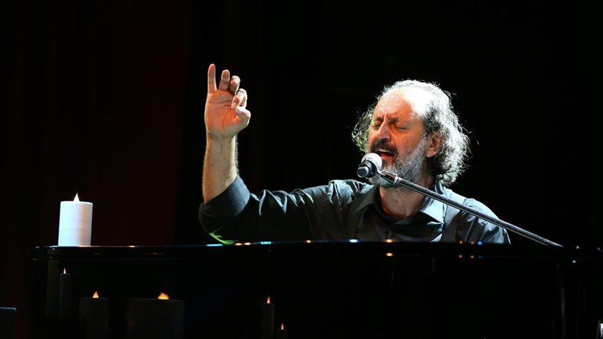 Müzisyen Yücel Arzen’in ‘Çanakkale Şehitlerine Mukabelesi’ müzikseverlerle buluştu