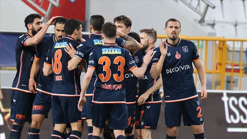 Medipol Başakşehir, Süper Lig’de yarın Aytemiz Alanyaspor’u konuk edecek