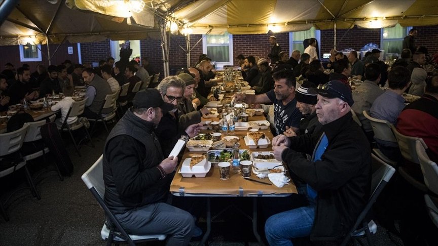 ABD’li Müslüman yardım kuruluşu Zekat Vakfı ramazanda 100 bin öğün yemek dağıtacak