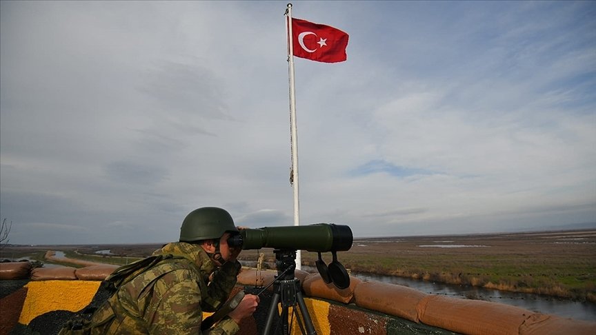 Türkiye’den Suriye’ye geçmeye çalışan PKK’lı terörist Akçakale sınırında yakalandı