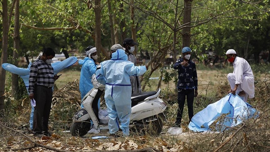 Hindistan’da Kovid-19 salgınında günlük vaka sayısı 234 bini aştı