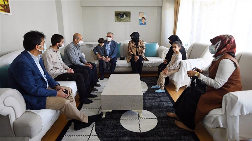 Diyarbakır Valisi Münir Karaloğlu’ndan Yasin Börü’nün ailesine ziyaret