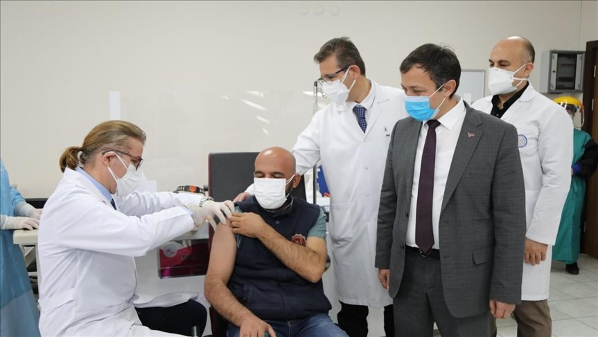 ERÜ’de Kovid-19 aşı adayının faz-2 uygulamaları bugün tamamlanacak