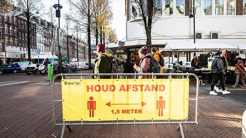Hollanda’da 3 aydır süren sokağa çıkma kısıtlaması sona erdi