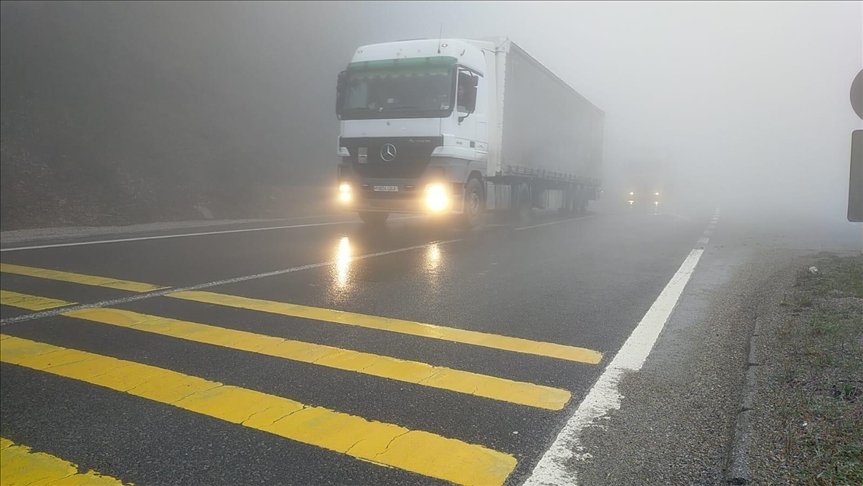 Bolu Dağı’nda sis etkili oluyor
