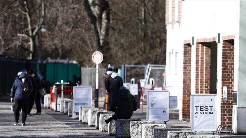 Almanya’da Kovid-19 vaka sayısı 3 milyonu geçti