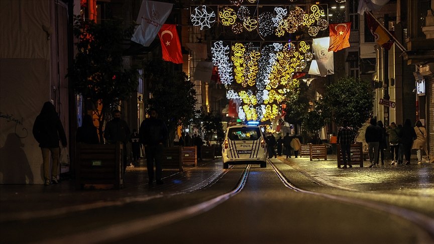 ‘Çok yüksek’ riskli 58 ilde sokağa çıkma kısıtlaması başladı
