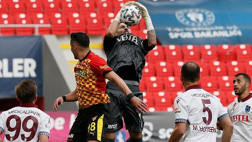 Trabzonspor İzmir’den 1 puanla dönüyor