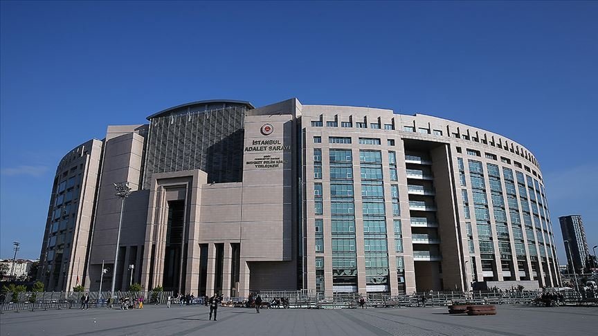 Kapatılan Zaman gazetesinin bazı eski yazarları yeniden hakim karşısında