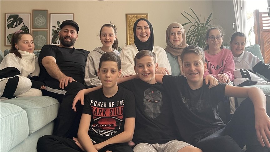 Almanya’da yaşayan altız annesi Roksana Temiz, Müslüman olma sürecini anlattı: Mutluluktan kendimi kuş gibi hissettim