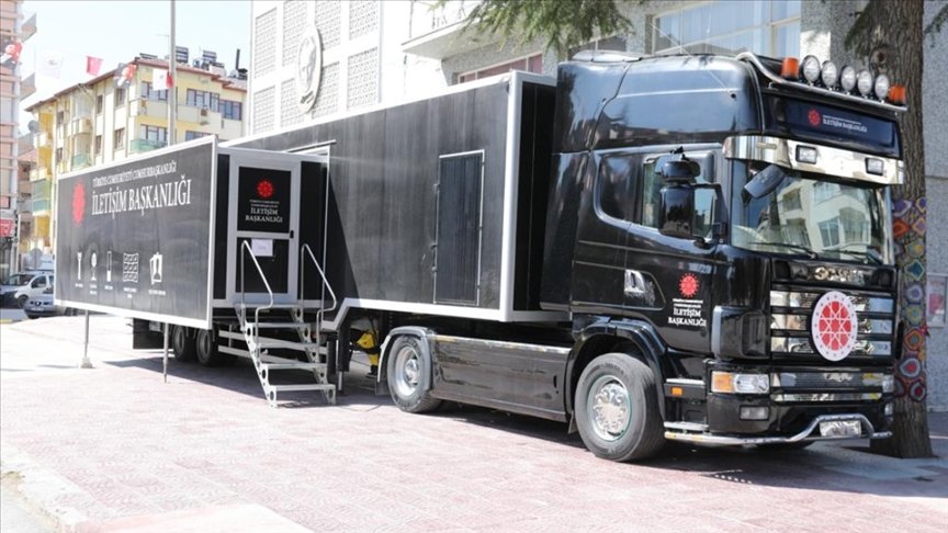 Cumhurbaşkanlığı İletişim Başkanlığı Dijital Tırı, 9. durağı Burdur’da ziyaretçilerini bekliyor