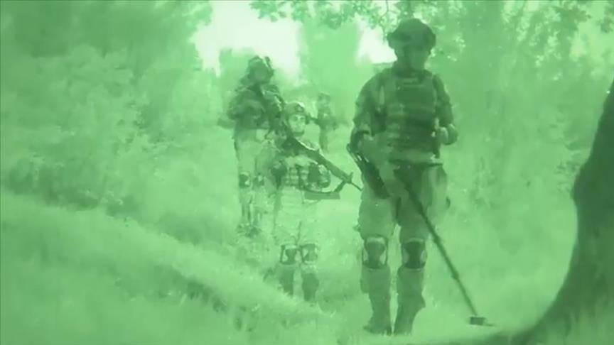Irak’ın kuzeyinde teröristlerin tuzakladığı EYP ve mayınların imhası sürüyor