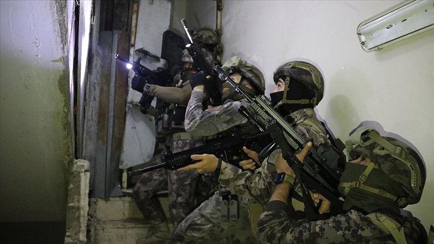 Şanlıurfa’da suçlularla mücadele kapsamında şafak operasyonu düzenlendi: 43 gözaltı