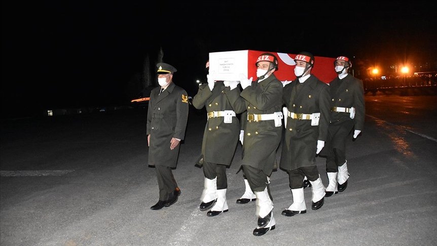 Hakkari’de dereye düşerek şehit olan asker için tören düzenlendi