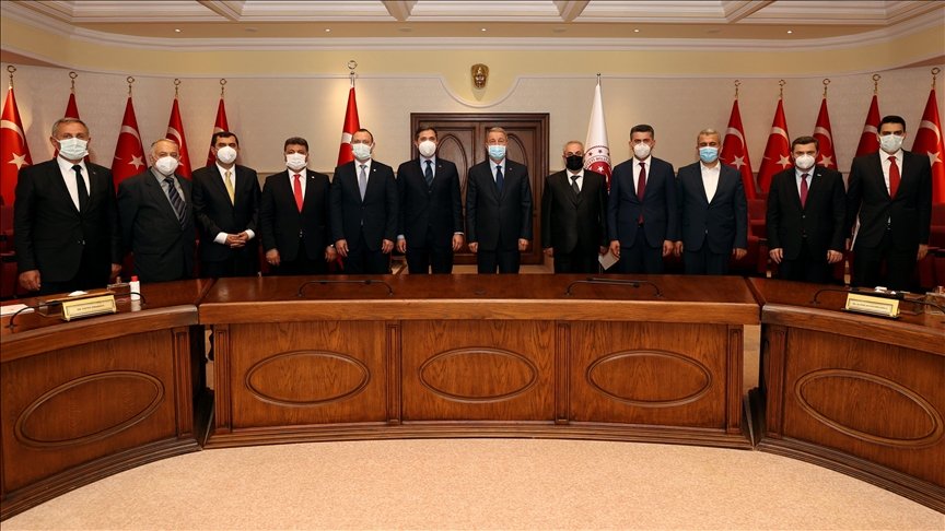 Milli Savunma Bakanı Akar, Avrupa’daki Türk dernek ve STK temsilcileriyle bir araya geldi