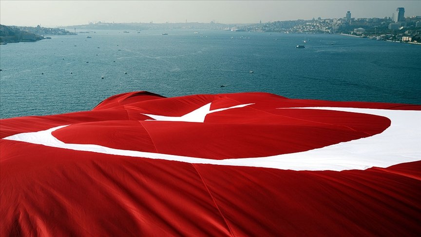Emekli amirallerin ‘darbe çağrışımlı bildirisine’ sert tepki: Haddinizi bilin