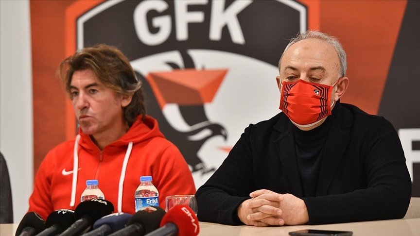 Süper Lig ekibi Gaziantep’in asbaşkanı Özmen: Ne bizim ne Fenerbahçe’nin hakemlere ihtiyacı var