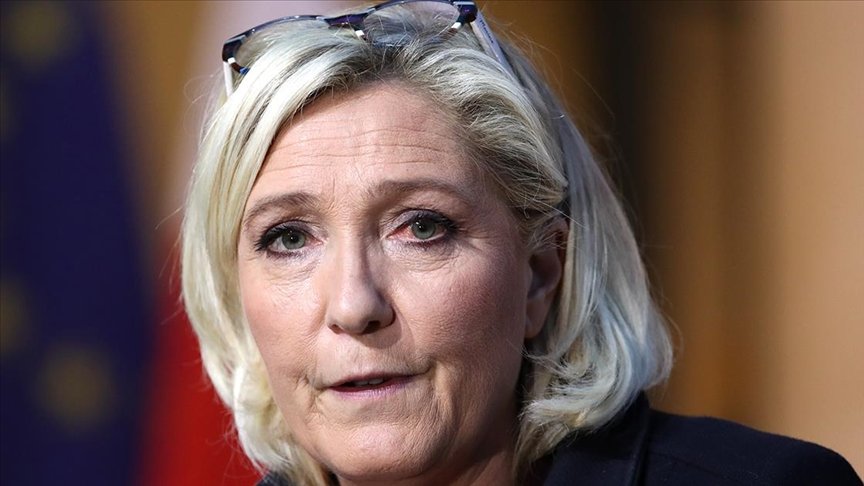 Fransa’da aşırı sağcı Marine Le Pen, 2022’deki cumhurbaşkanlığı seçimine adaylığını açıkladı