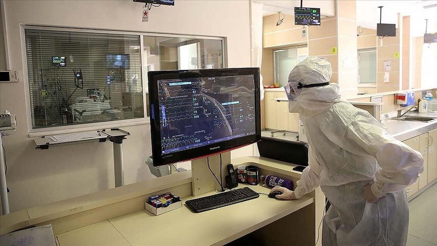 Türkiye’de son 24 saatte 62 bin 797 kişinin testi pozitif çıktı, 279 kişi hayatını kaybetti