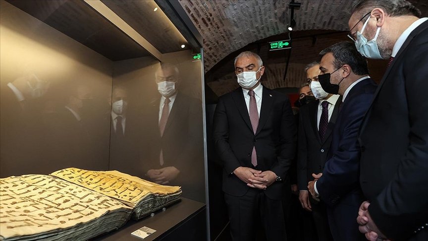 Kültür ve Turizm Bakanı Ersoy ‘İnanç ve Sanat’ sergisinin açılışına katıldı