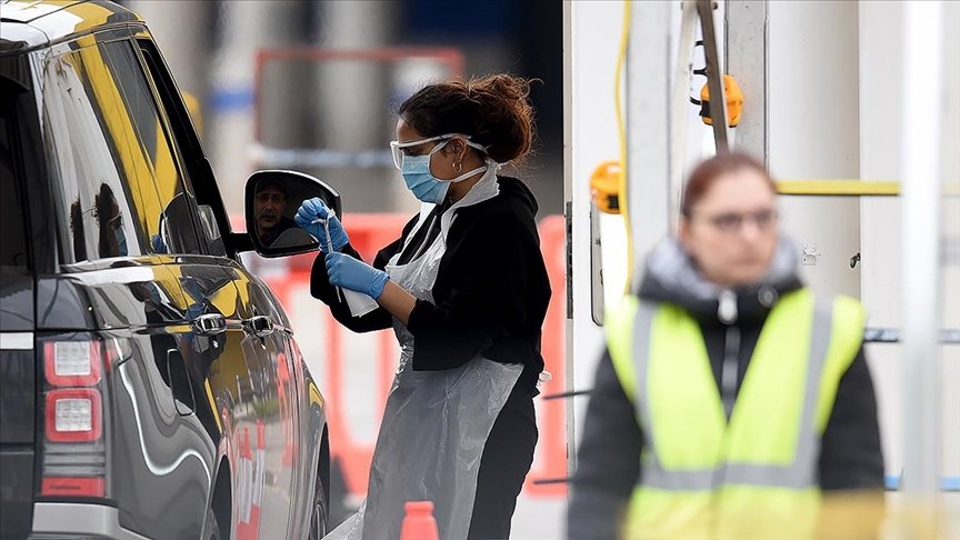 İngiltere’de tüm vatandaşlara haftada iki kez hızlı sonuç verebilen Kovid-19 testi sunulacak