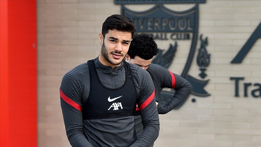 Liverpool’un yardımcı antrenörü Pepijn Lijnders, Ozan Kabak’ın uyumundan memnun