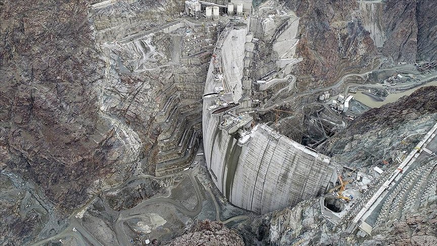 Yusufeli Barajı’nda gövde yüksekliği 275 metreye ulaştı