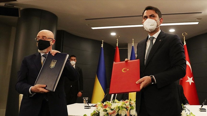Bakan Kurum, Kırım Tatarları için Ukrayna’da TOKİ eliyle 500 konut inşa edileceğini bildirdi