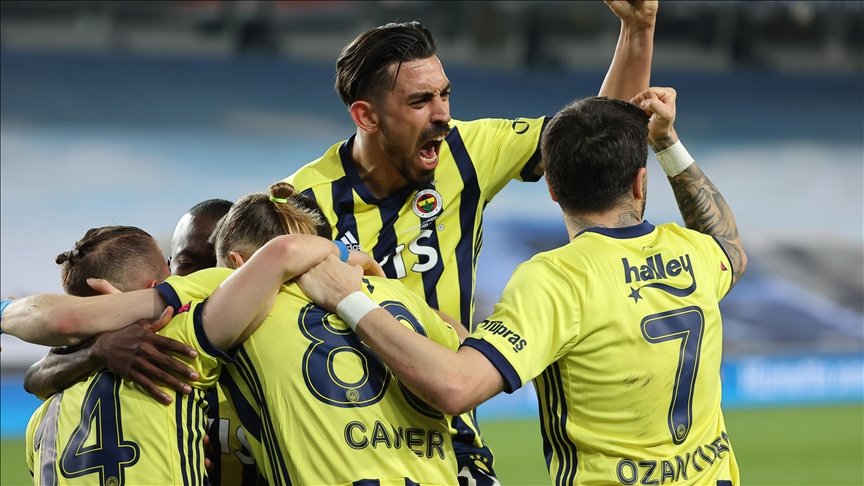 Fenerbahçe üç puanı üç golle aldı