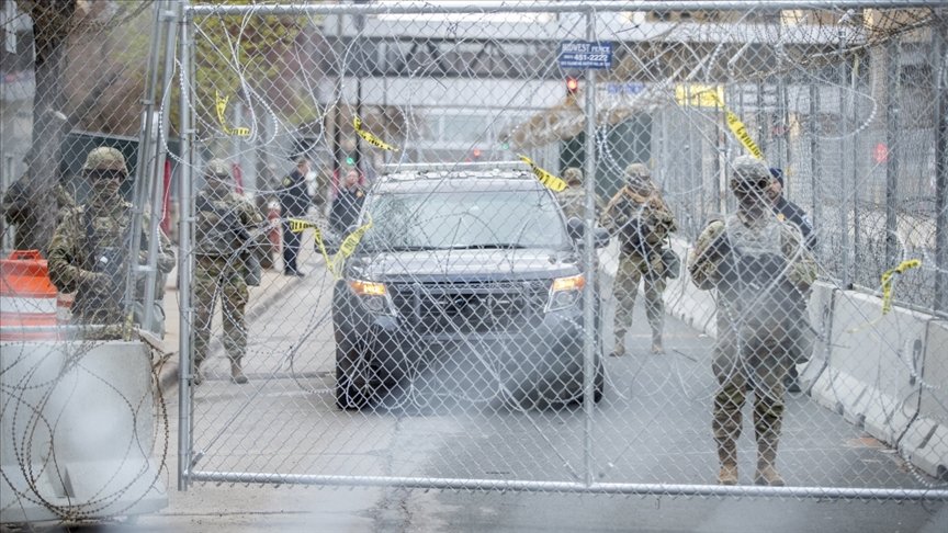 ABD’de siyahi Floyd’un ölümünden suçlu bulunan eski polis Chauvin, güvenli hücrede tutuluyor