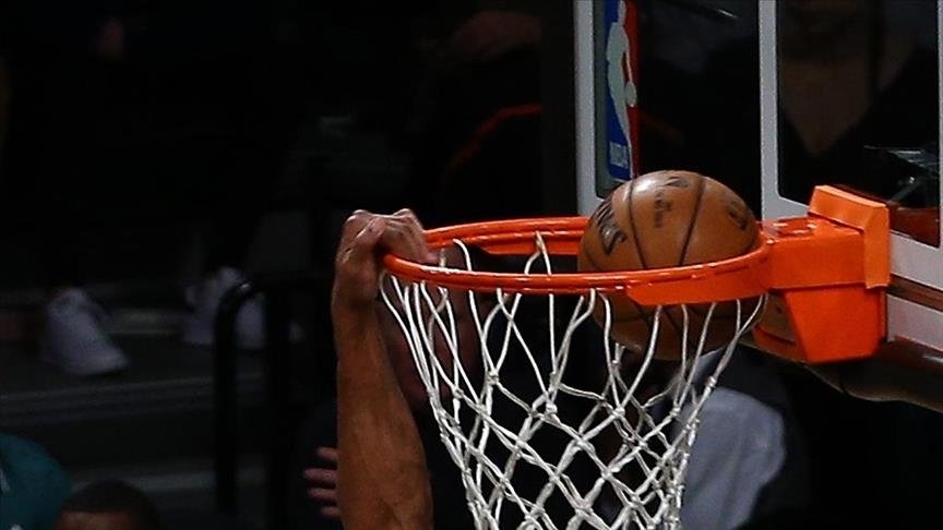 NBA’de Golden State Warriors, Stephen Curry ile kazandı