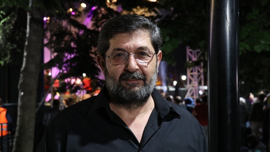 Sanatçı Hasan Sağındık, yıllar sonra ‘Aklıma Düşenler’ eserini yayınladı