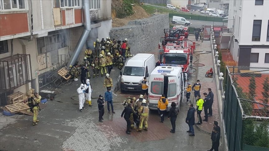 Arnavutköy’de hırdavat deposunda yangın: 4 ölü