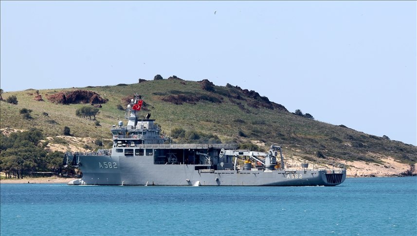 Ege’de denize düşen eğitim uçağının enkazını çıkarmak için çalışma başlatıldı