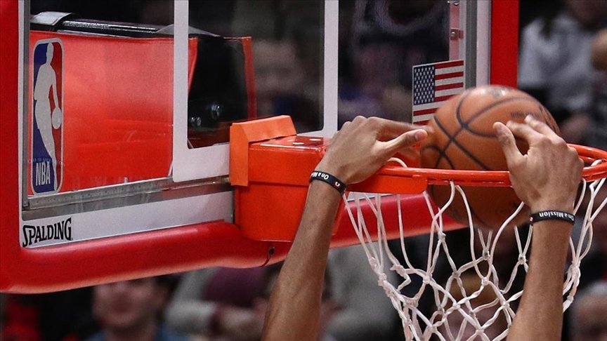 NBA’de Antetokounmpo kardeşlerin karşılaşmasında kazanan Bucks oldu