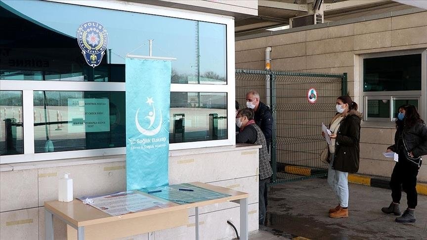 Türkiye’ye hava yoluyla seyahat edeceklerin PCR testi ibraz etme zorunlulukları 31 Mayıs’a uzatıldı