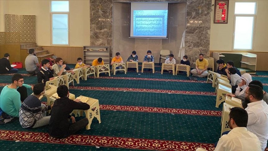 Türkiye’deki uluslararası imam hatip öğrencileri ramazan coşkusunu yaşıyor