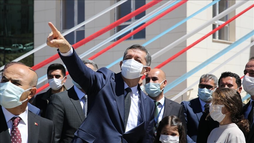 Milli Eğitim Bakanı Ziya Selçuk, Mardin’de ziyaretlerde bulundu