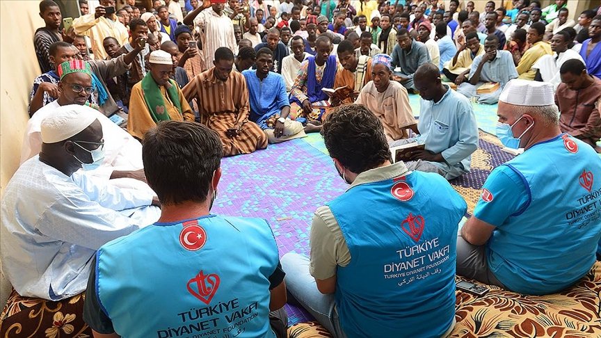 Türkiye, 10 yıldır Senegal’deki asırlık İslam medresesine yardım ulaştırıyor