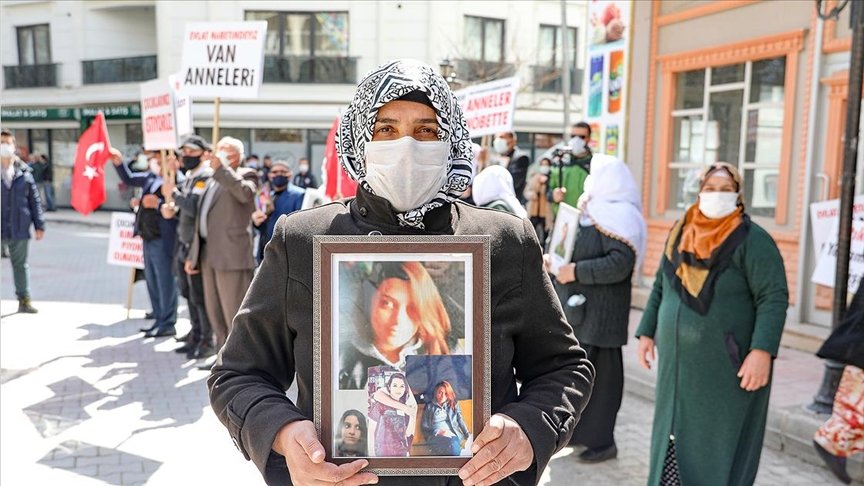Van’da çocukları dağa kaçırılan ailelerden ‘sesinizi yükseltin’ çağrısı