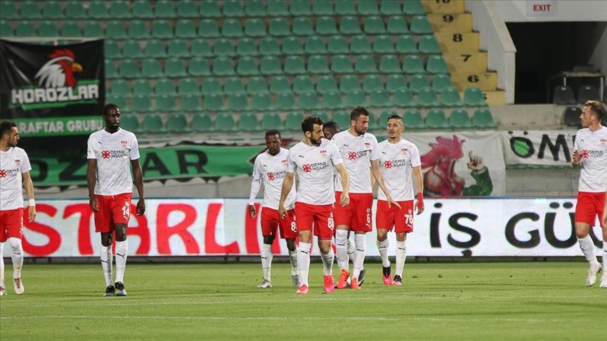Ligin en fazla berabere kalan takımı Sivasspor’un yenilmezlik serisi 14 maça çıktı