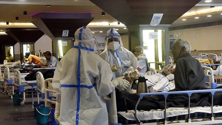 Hindistan’da Kovid-19 salgınında günlük vaka sayısı 261 bini aştı