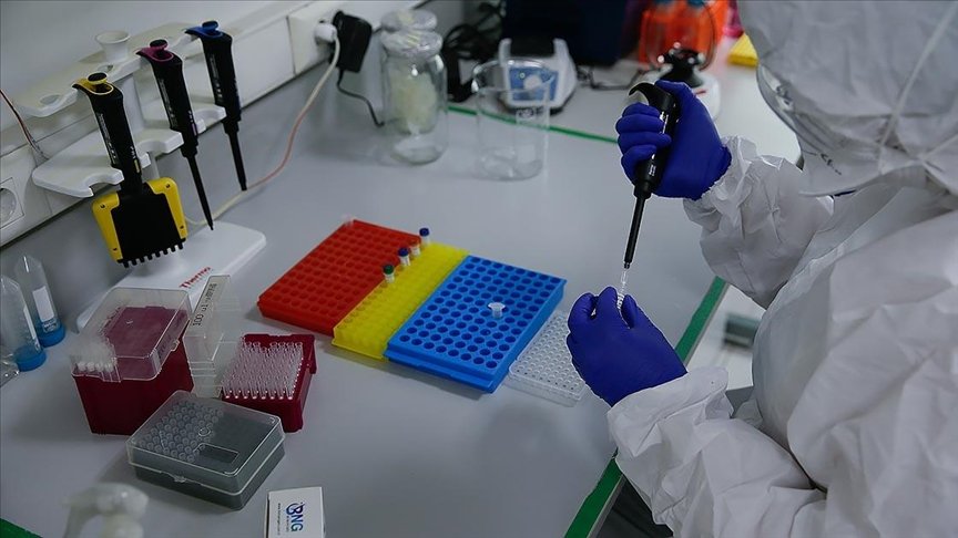 Genç girişimciler geliştirdikleri rahim ağzı kanseri test cihazıyla yurt dışına açılmak istiyor