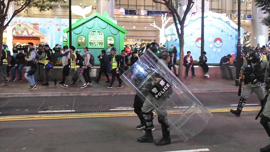 Hong Kong’da muhaliflere 2019’da yasa dışı protesto düzenlemekten 8-18 ay hapis cezası verildi