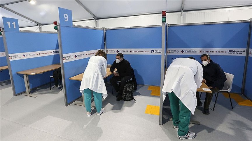 İtalya’da son 24 saatte 469 kişi Kovid-19’dan hayatını kaybetti