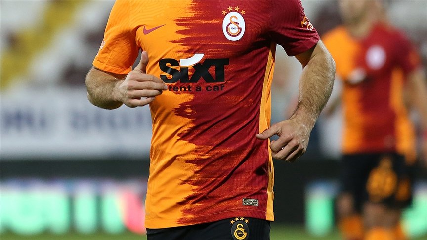 Galatasaray’da bir futbolcunun Kovid-19 testi pozitif çıktı