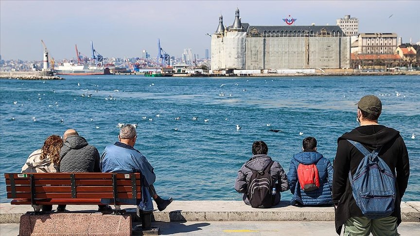 Marmara Bölgesi’nde sıcaklıkların mevsim normallerinin 4 ila 6 derece üzerinde olması bekleniyor