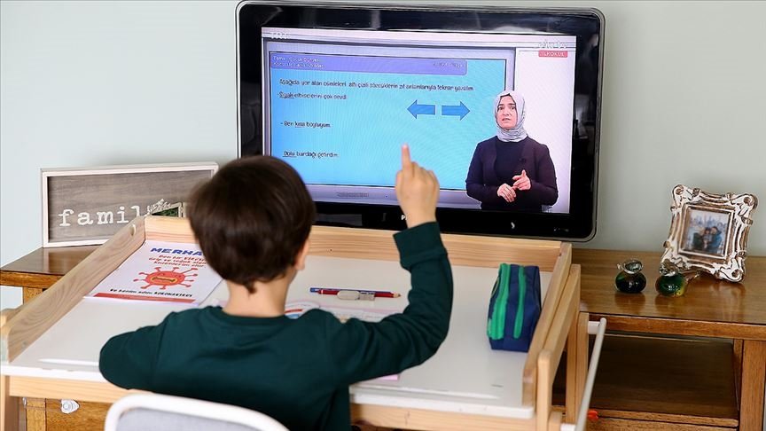 8. ve 12. sınıflar ile okul öncesi eğitim kurumları dışında 15 Nisan’dan itibaren uzaktan eğitime geçilecek