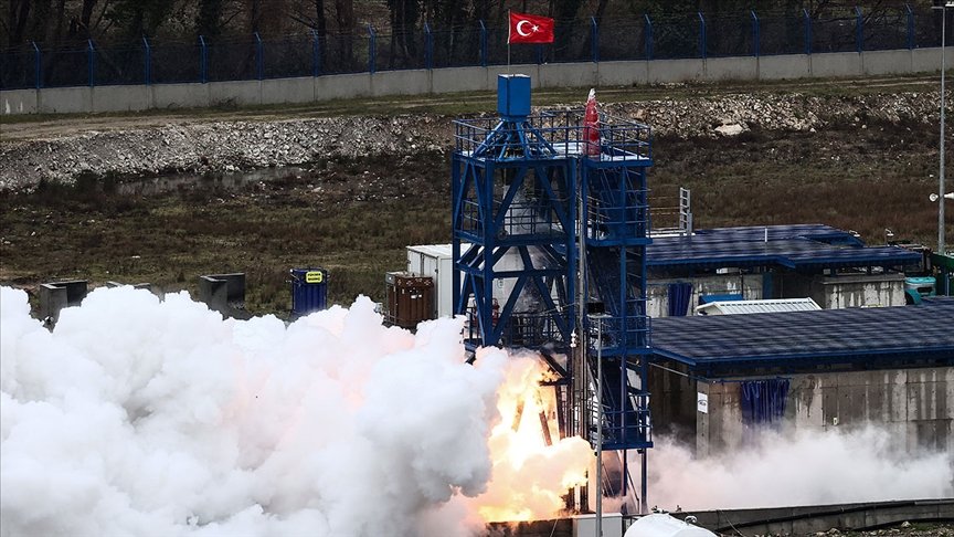 ‘Ay’a Sert İniş’ görevinde kullanılması planlanan hibrit roket motorunun testi başarıyla sonuçlandı